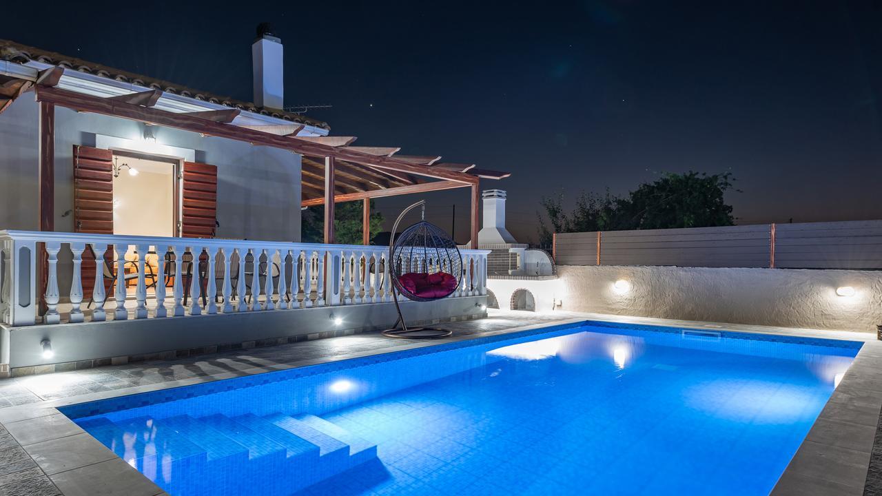 Pothos Villas Sarakinadhon Exterior photo